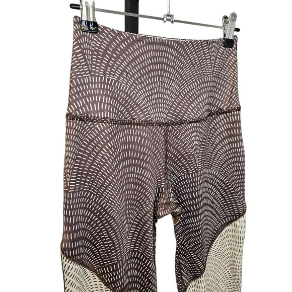 Beyond Yoga Womens Lux High Waisted Angled Legging Size XS - Picture 8 of 8